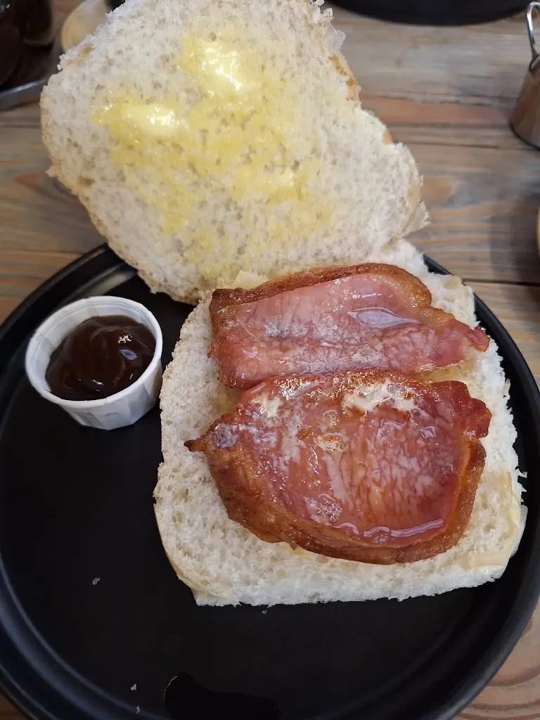 Gerry_The Lass O'Gowrie Scotland_Errol_review