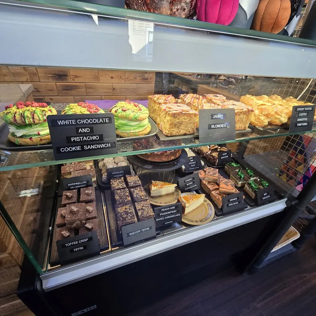 The Lass O'Gowrie Scotland_Errol_slider_image_2