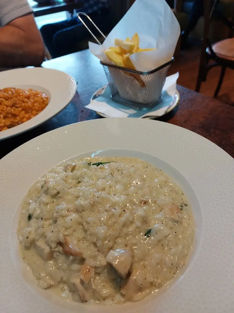 Pauline Smith_Nonna Ginas_East Renfrewshire_review