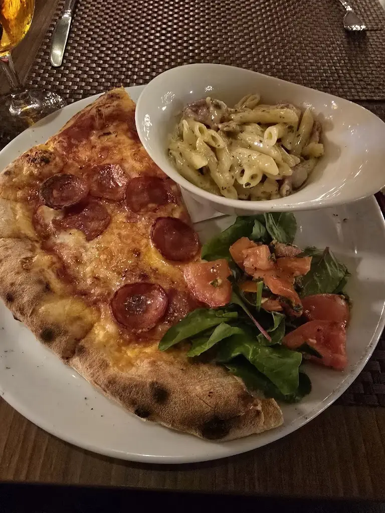 La Vita Piccolino e Vino_East Renfrewshire_slider_image_2