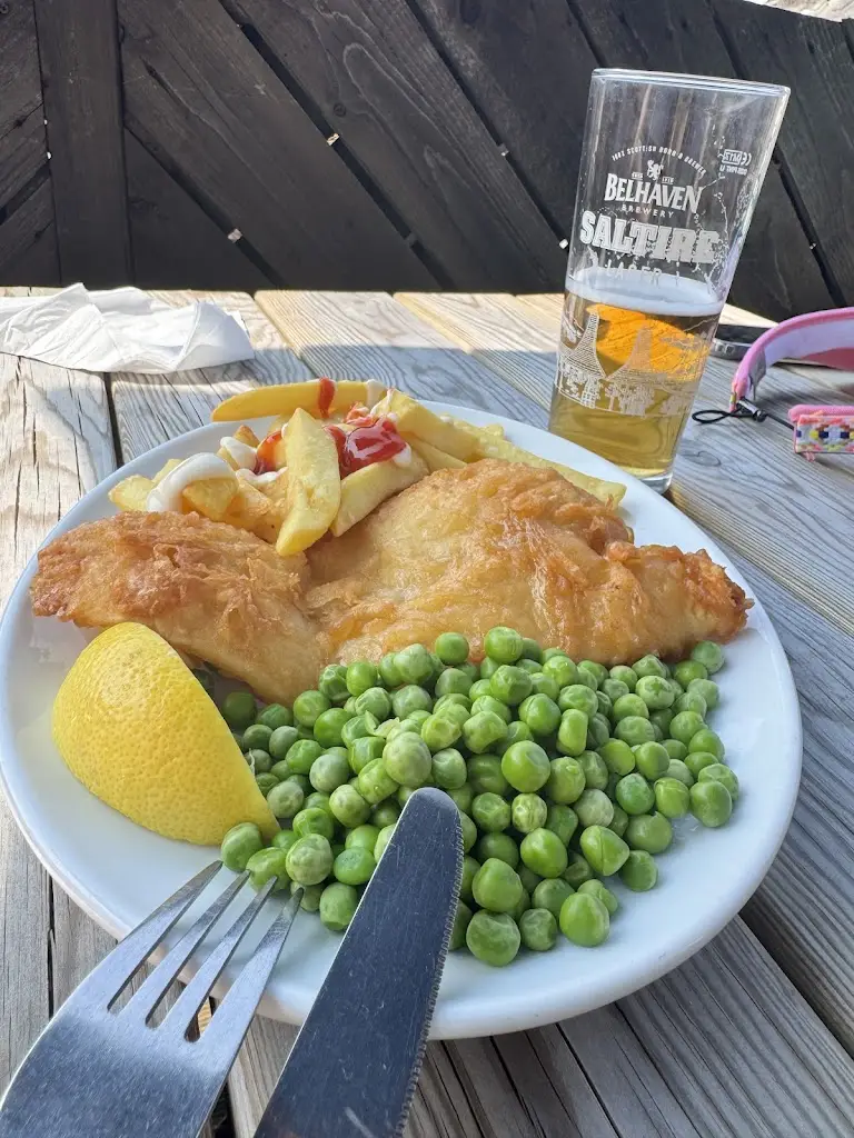 Tetiana Alandarieva_The Village Inn_Fairlie_review