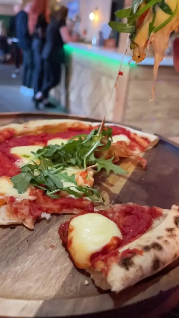 Sarah giggle_Cristi's Bar_Billericay_review