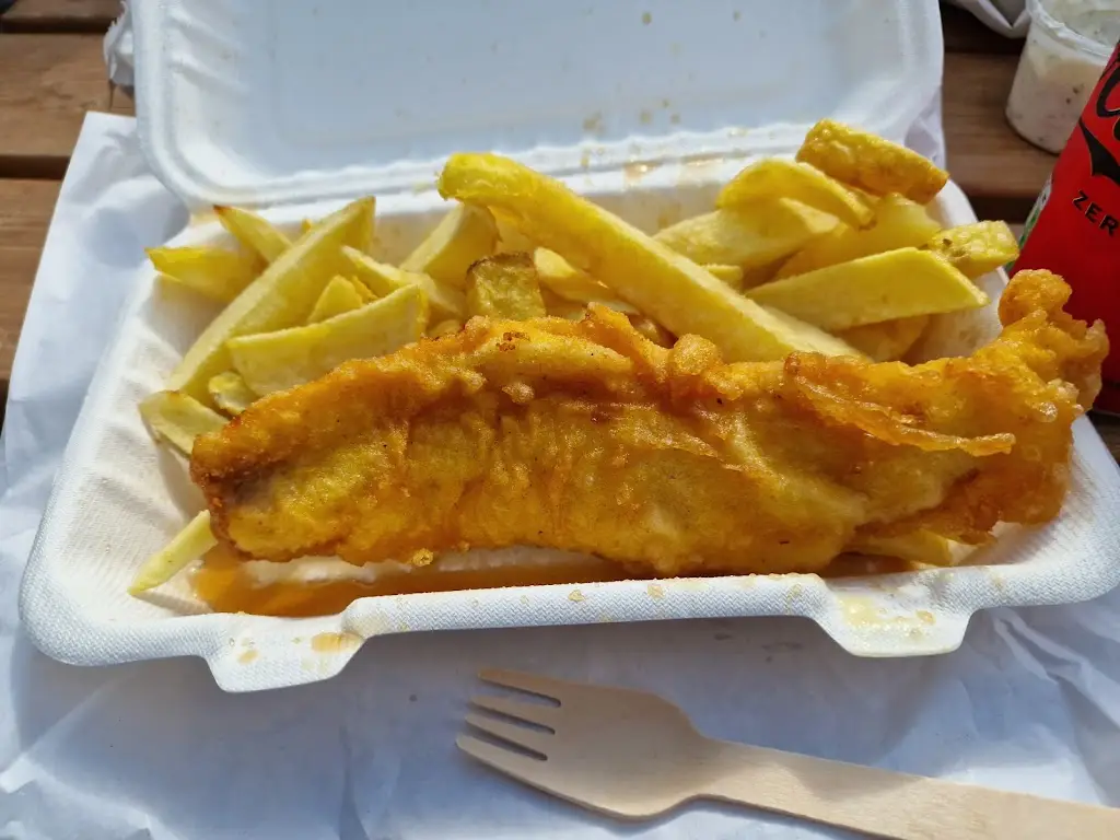 M S_McMonagles_Duntocher_review