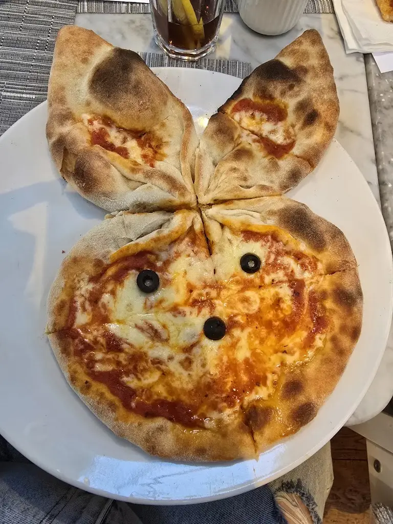 Bella Ischia_Billericay_slider_image_3