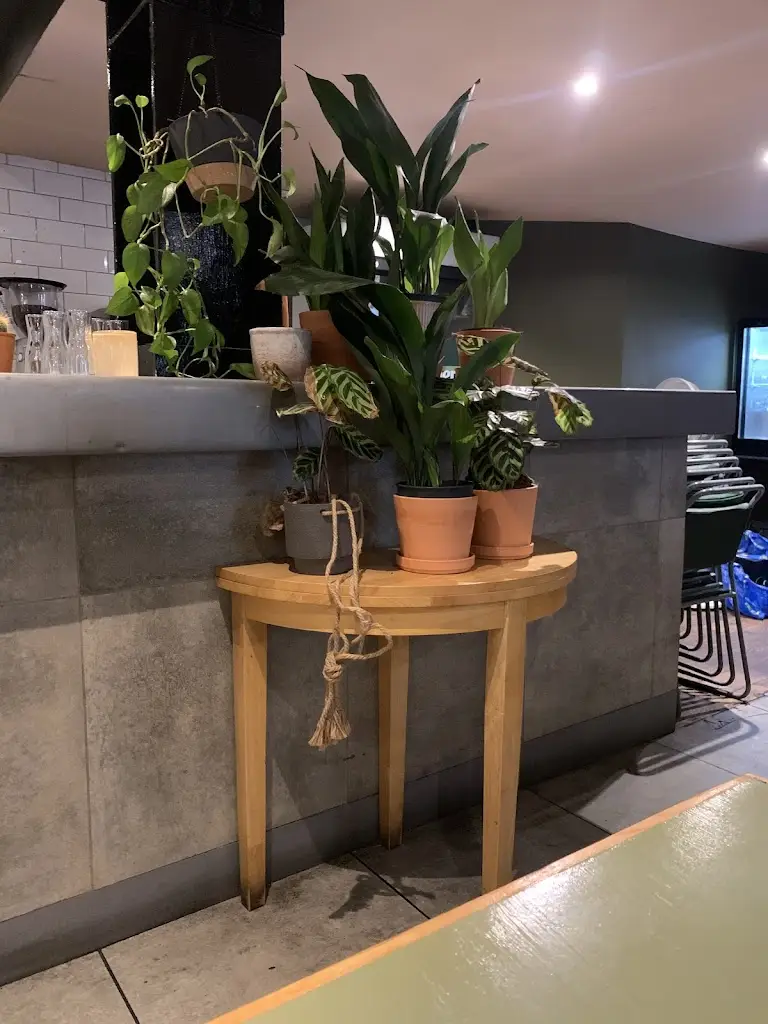 D F_Five March_Elderslie_review