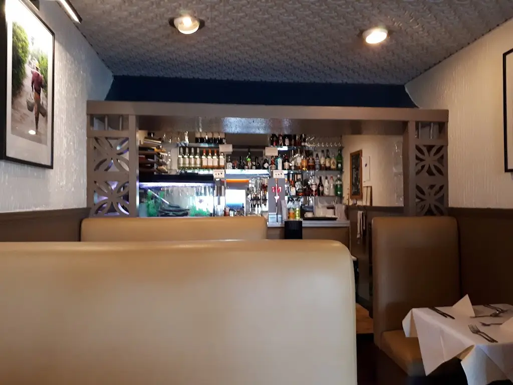 Canton Restaurant_Elderslie_slider_image_3