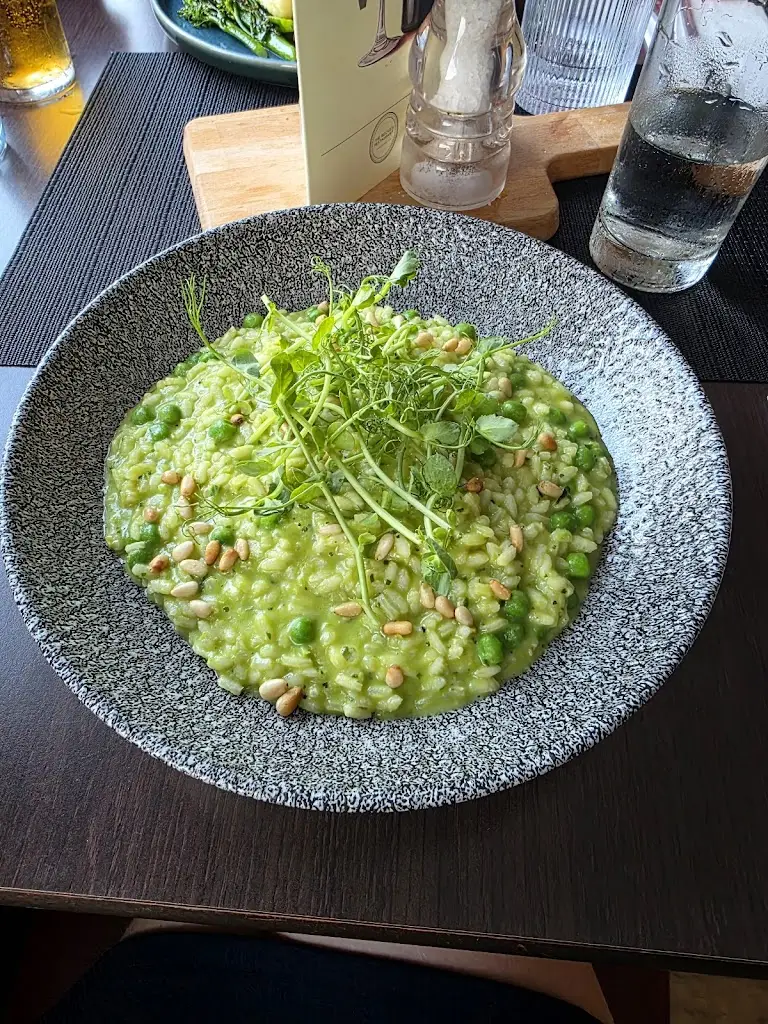 Nina_The Rockies Restaurant_Fife_review