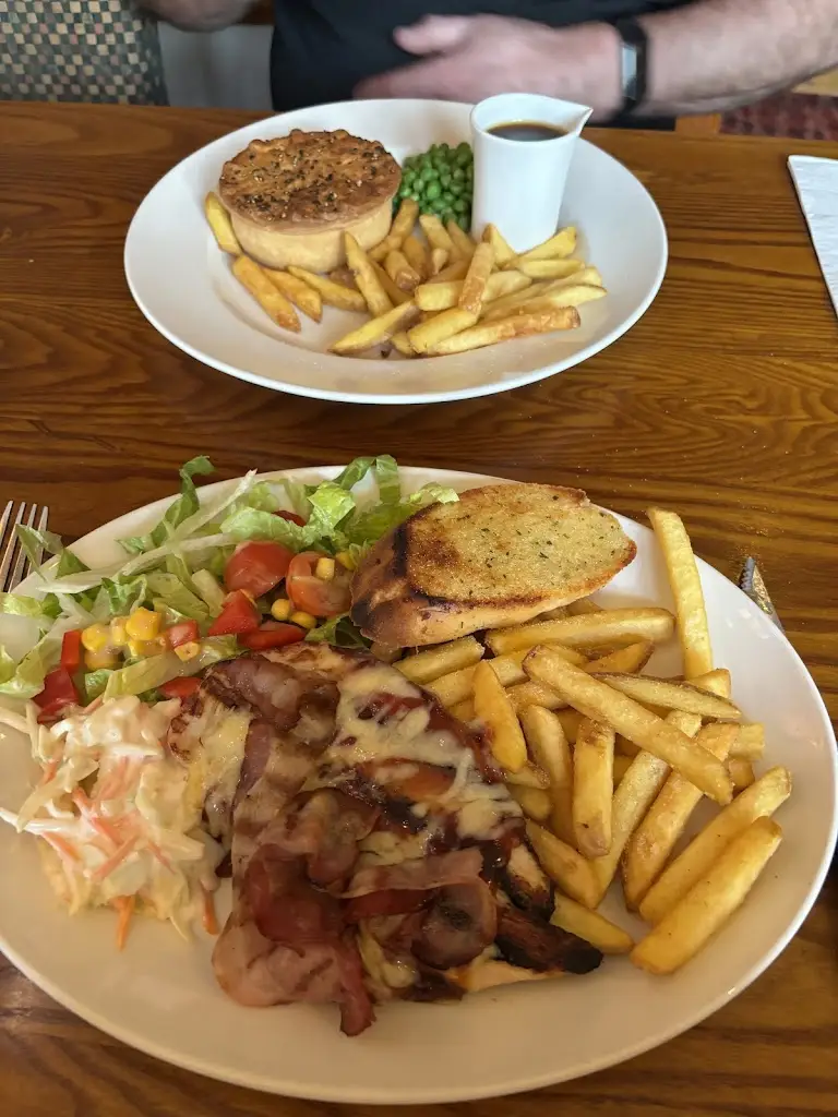 Sharon Morrice_Leeburn Table Table_East Kilbride_review