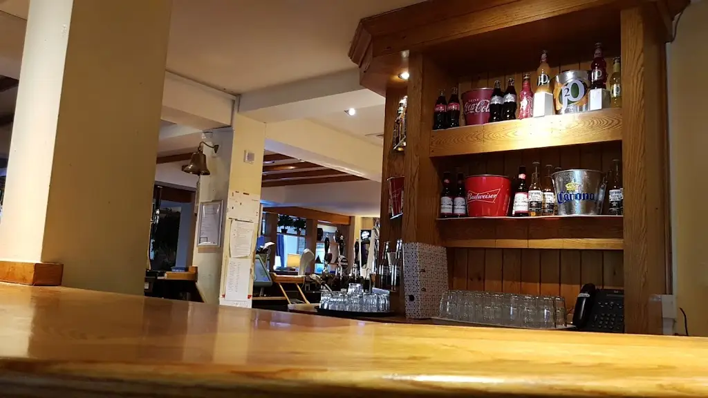 Leeburn Table Table_East Kilbride_slider_image_1