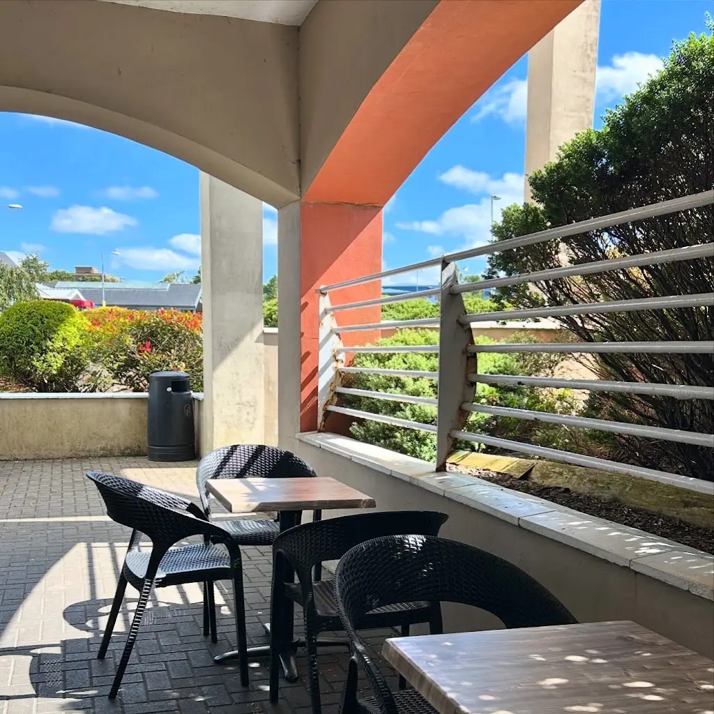 D'Lish Cafe Bistro_East Kilbride_slider_image_1