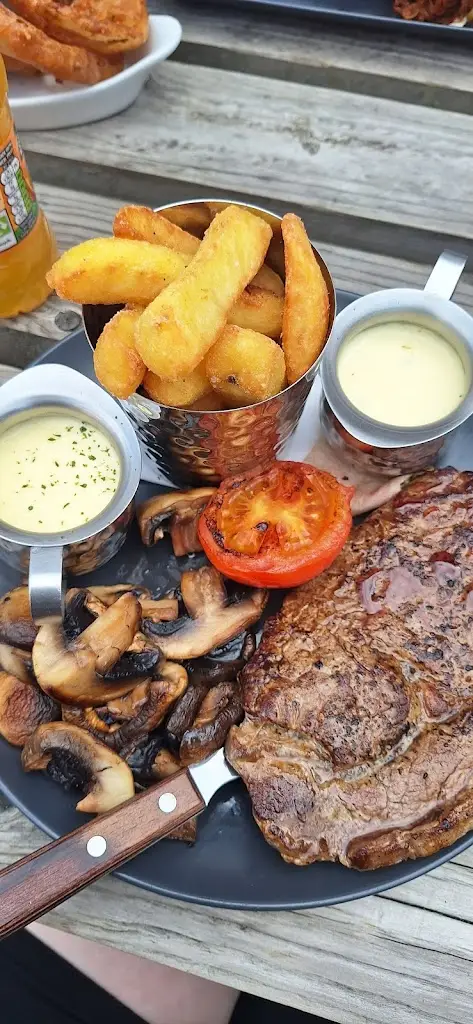 Natalie Wright_The Airlie Arms Hotel & Restaurant_Forfar_review