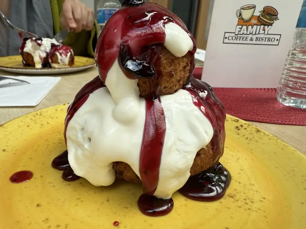 Claudiu Constantinescu_The Family Coffee and Bistro_Fauldhouse_review