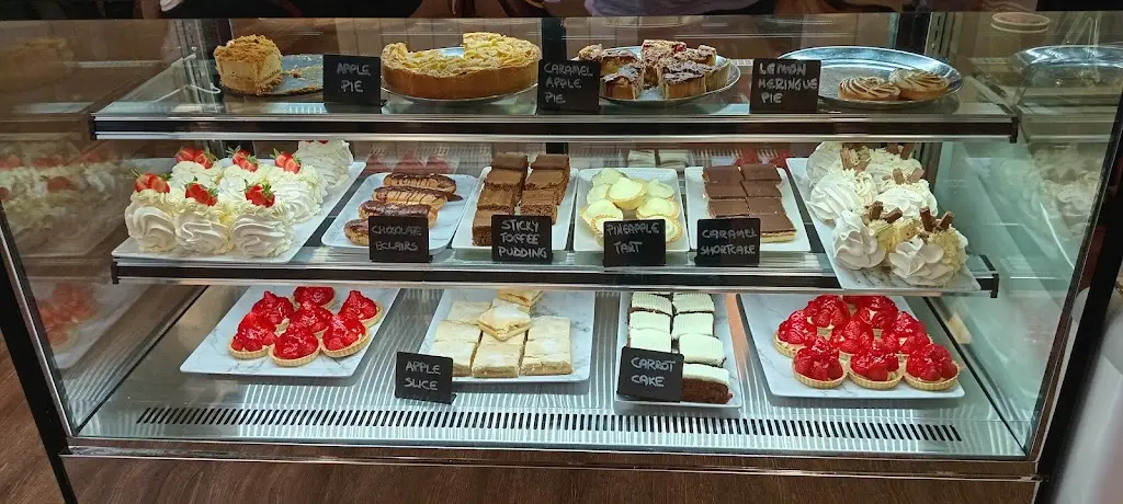 Murray Adair_Caulders Garden Centre Erskine_Erskine_recensione