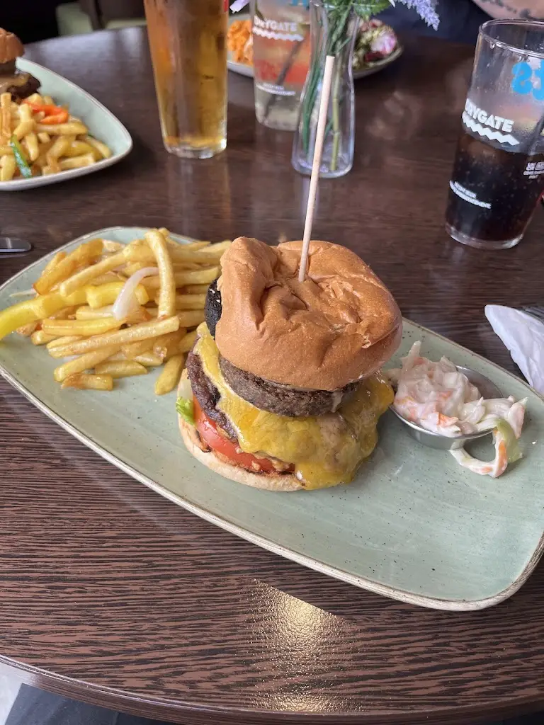 The Twisted Thistle_Erskine_slider_image_2