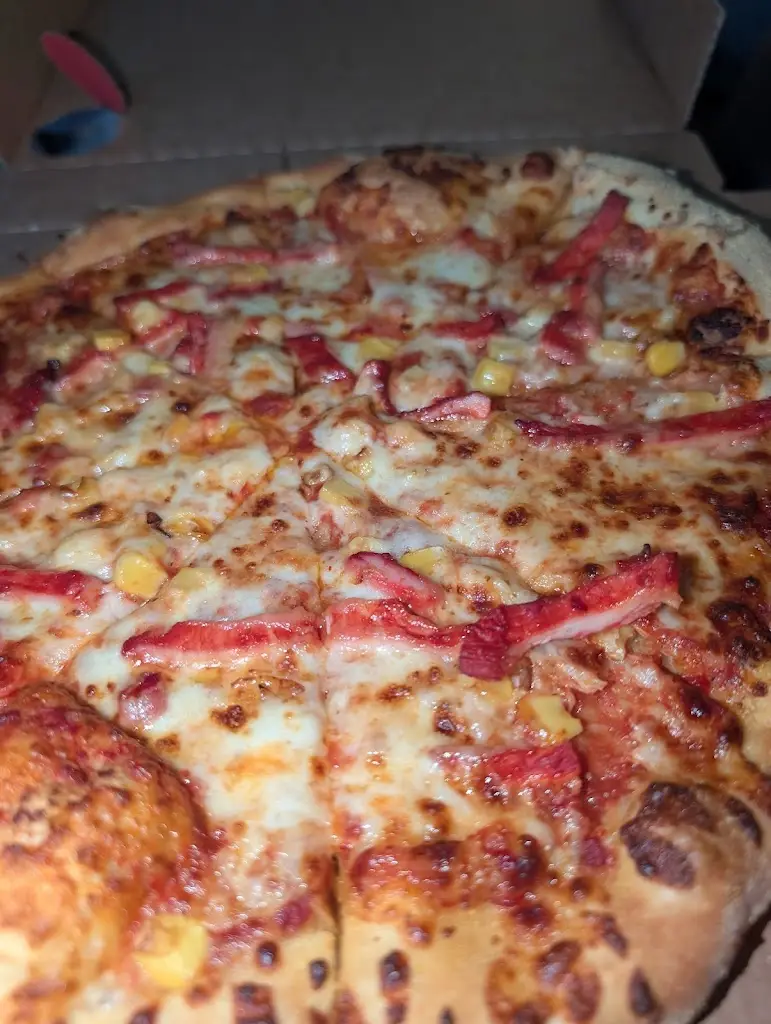 Lisa Parkinson_Domino's Pizza - Erskine_Erskine_review