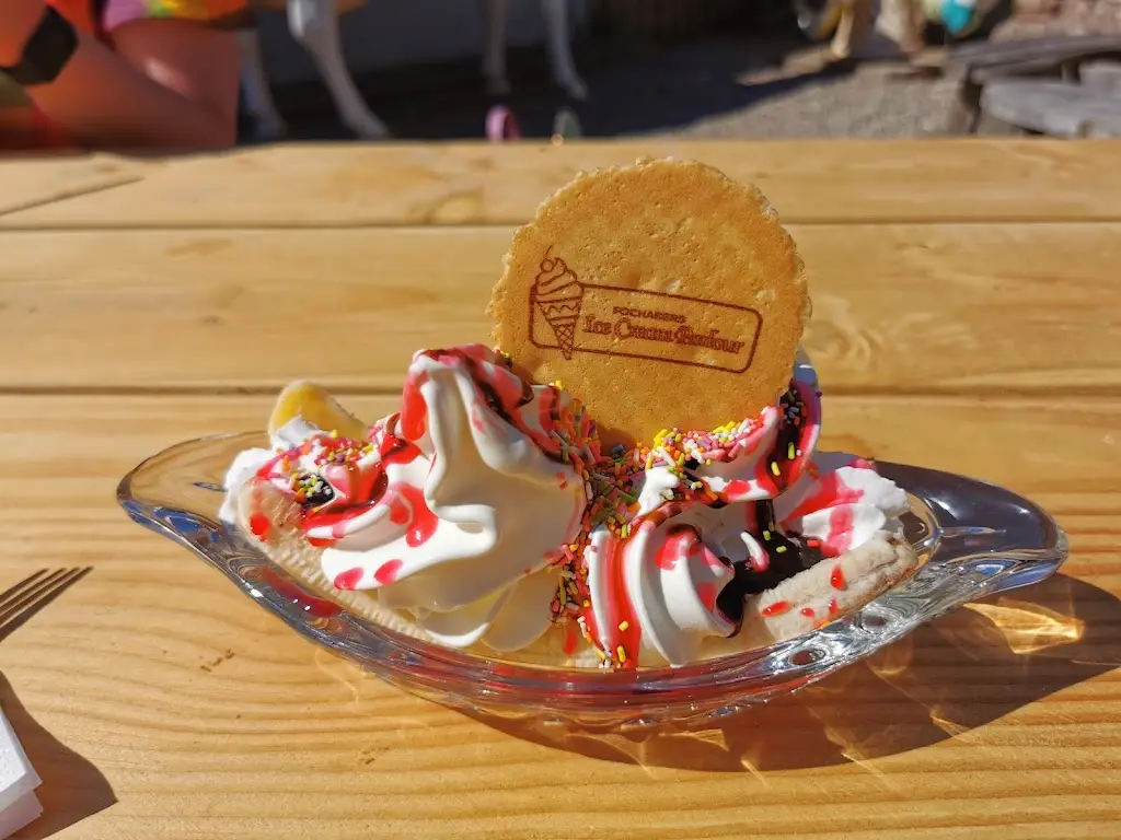 Grace Hewett_Fochabers Ice Cream Parlour_Fochabers_review