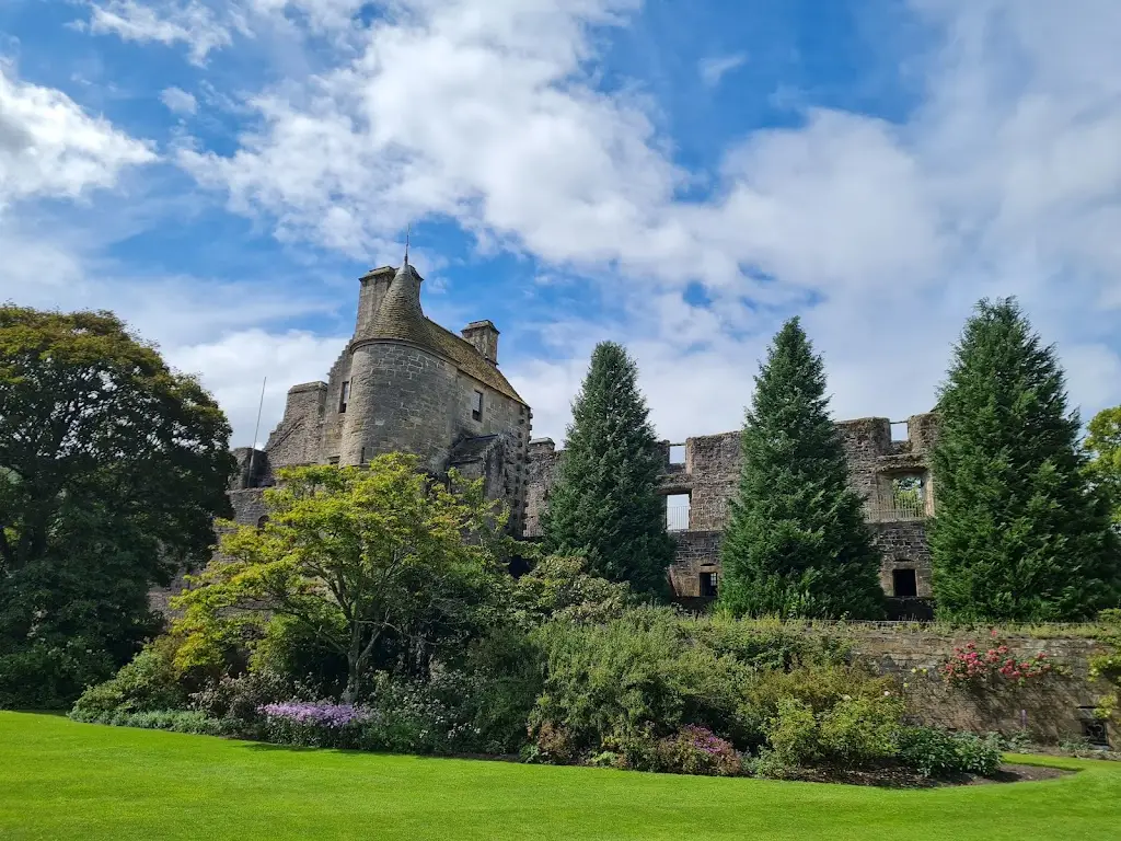 Falkland Palace & Garden _Falkland_slider_image_3