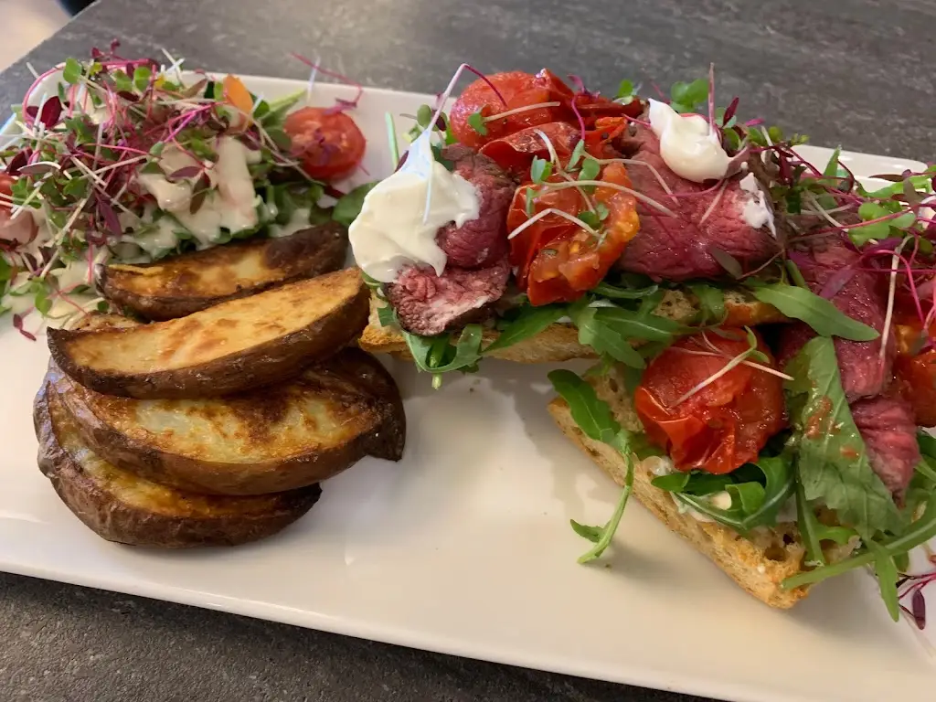 Campbells Coffee House Eatery_Falkland_slider_image_2