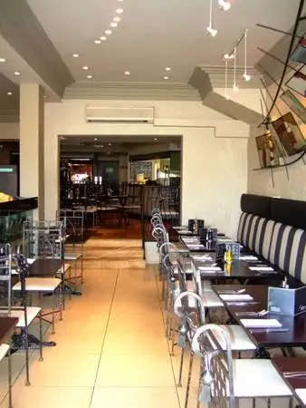 LUCALI by Andiamo restaurant in Giffnock