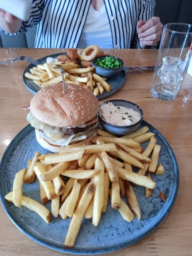 The Anchor Inn_Garelochhead_slider_image_3