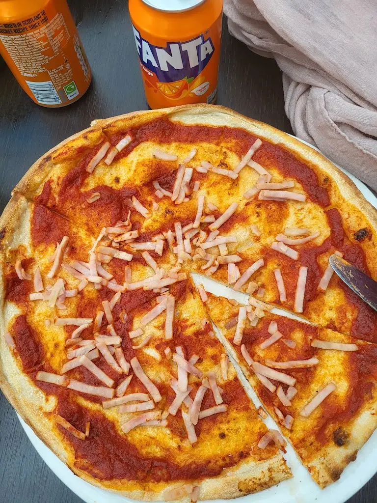 H S_Oblo_Eyemouth_review