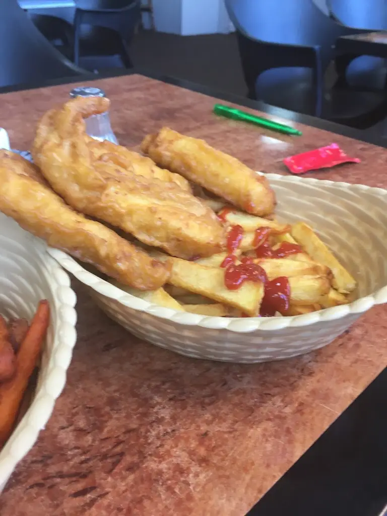 DJ Dumbles_The Tavern_Eyemouth_review