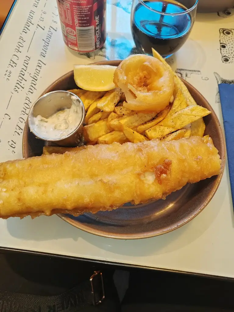 rachael burnett_Giacopazzi's_Eyemouth_review