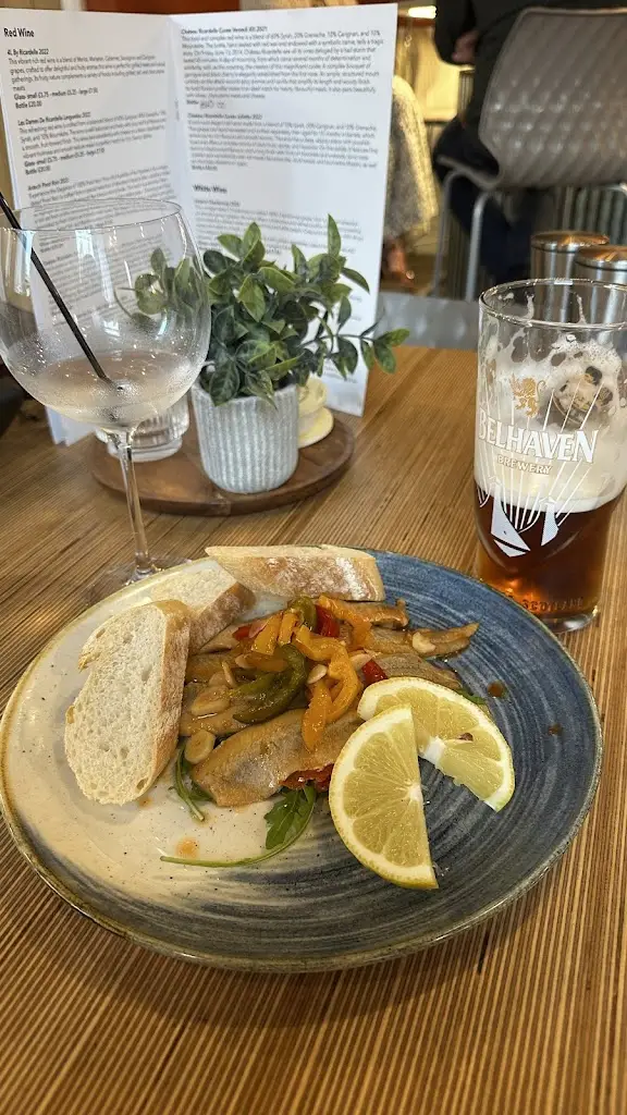 Lester Langford_The Auld Bank_Eyemouth_review