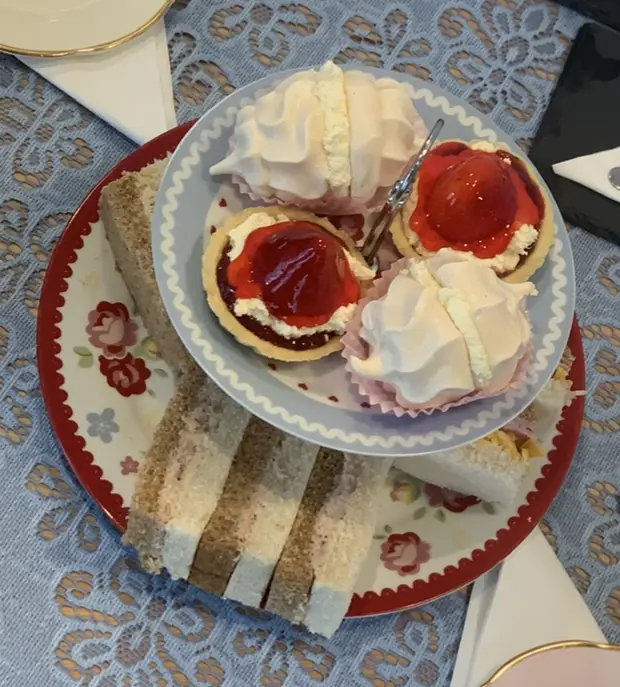 Aroma Coffee Shop_Galston_slider_image_2