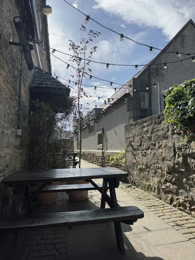 Emily Kapllani_The Drouthy Cobbler_Elgin_review