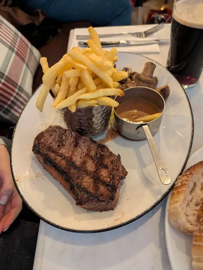 Vlad Schnakovszki_Ardnamurchan Scottish Restaurant & Bar_Glasgow City_review