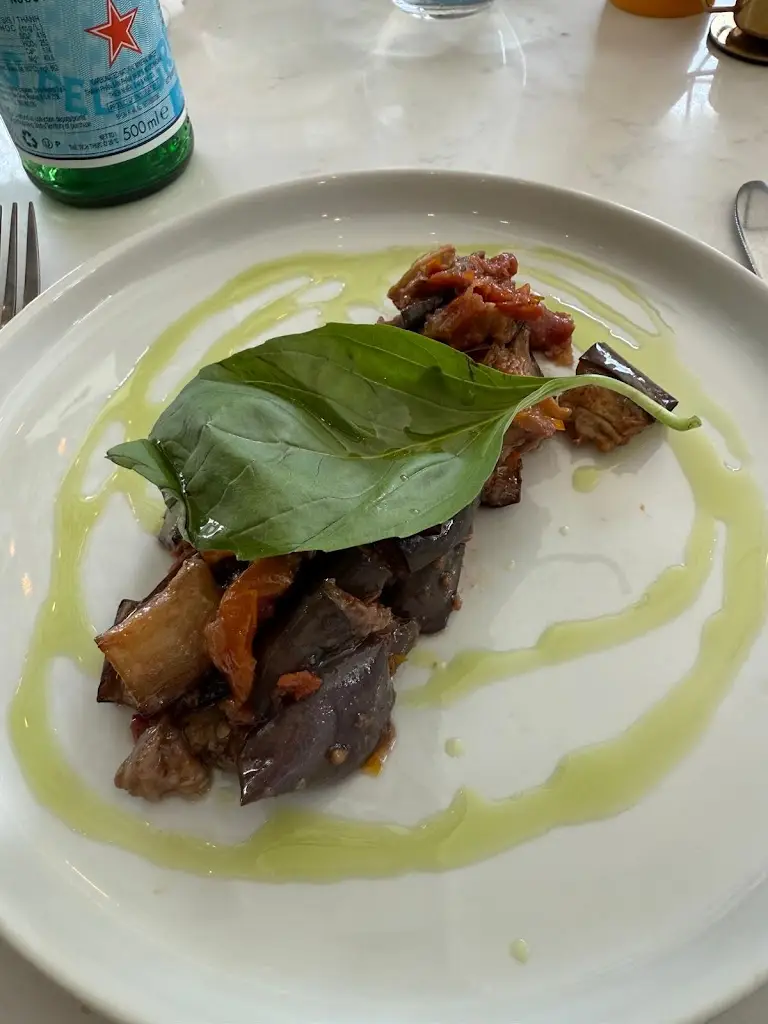 Donald Goldthorp_Santa Lucia Merchant City Glasgow_Glasgow City_recensione