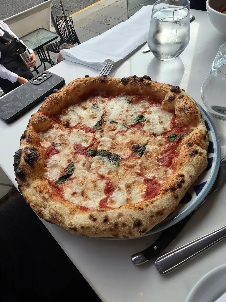 Dawn Hay_Santa Lucia Merchant City Glasgow_Glasgow City_recensione