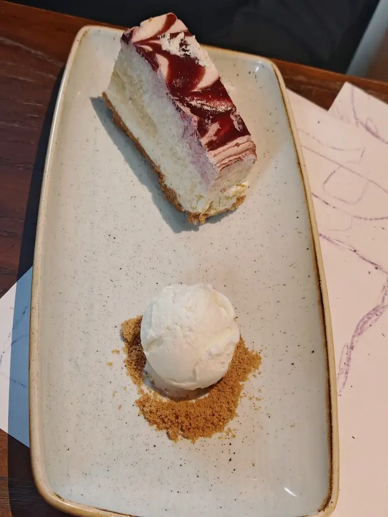 syeda rabya_Foxton Bar & Grill_Glenrothes_recensione