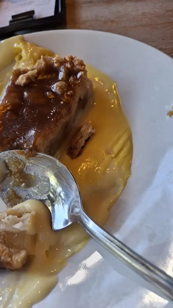 Lynn Ball_Bankhead Gate Brewers Fayre_Glenrothes_review