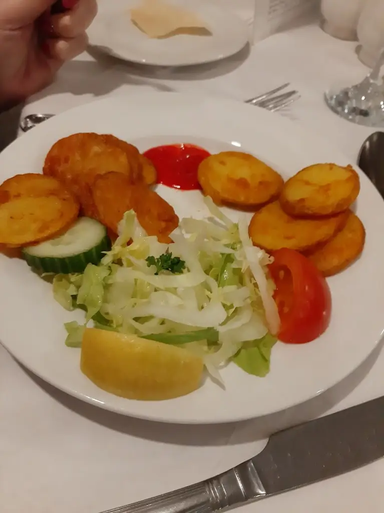 Reya Tandoori Restaurant_Glenrothes_slider_image_2