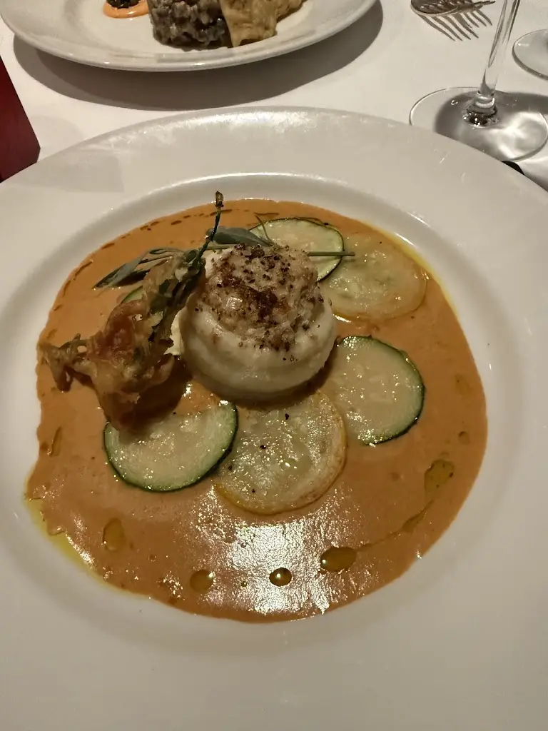 Sophie Burton_The Buttery_Glasgow_review