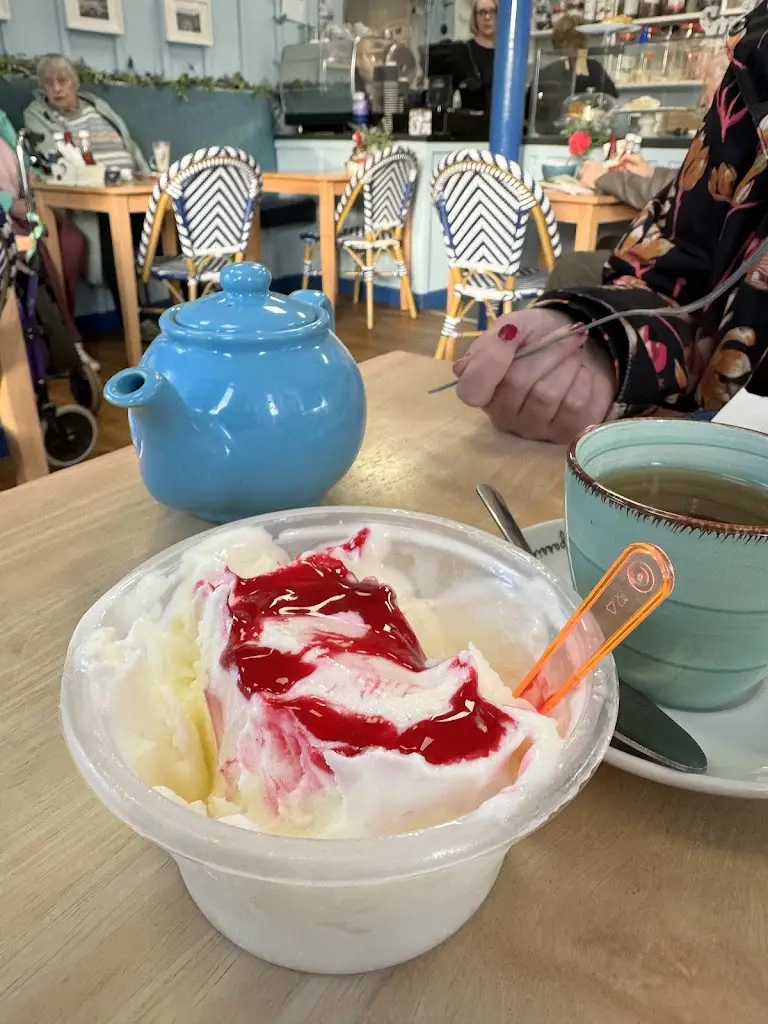 Stephen R_Bluebird Cafe_Gourock_review