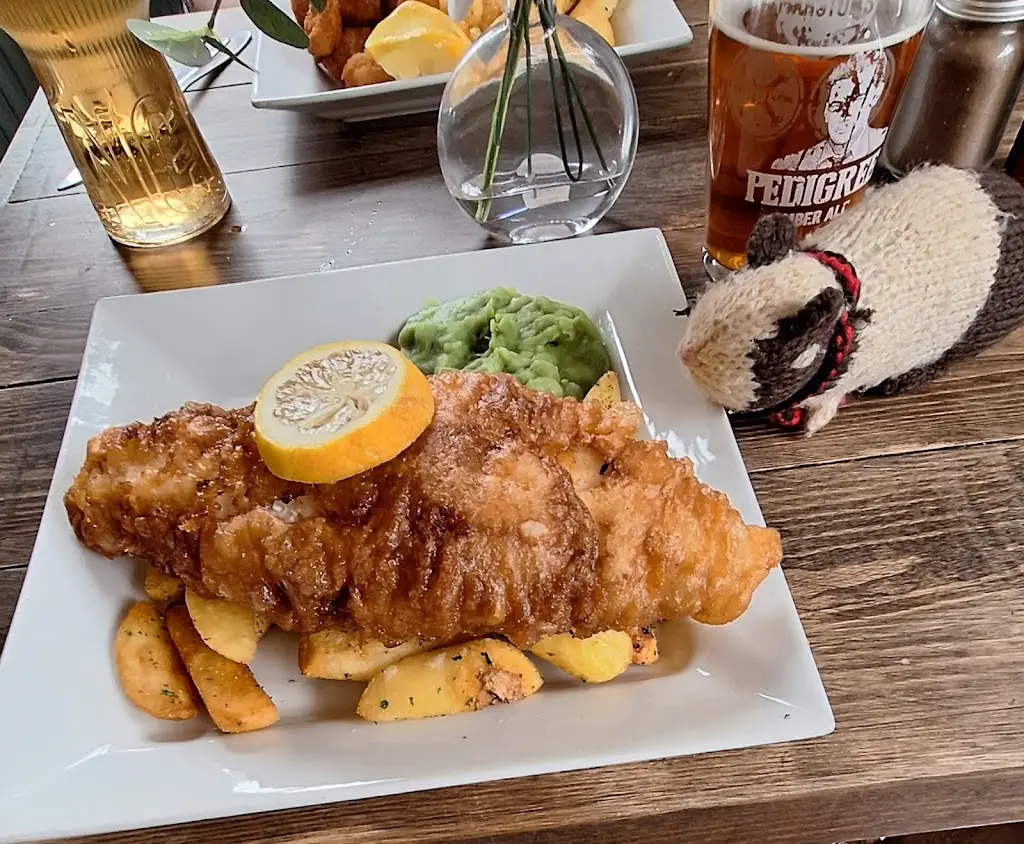 Mark Heanue_Copper Beech_Bilsthorpe_review