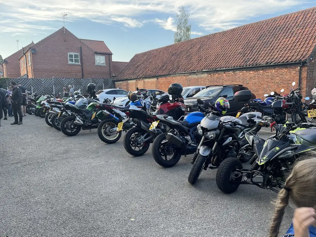 SARAH Homiak_Copper Beech_Bilsthorpe_review