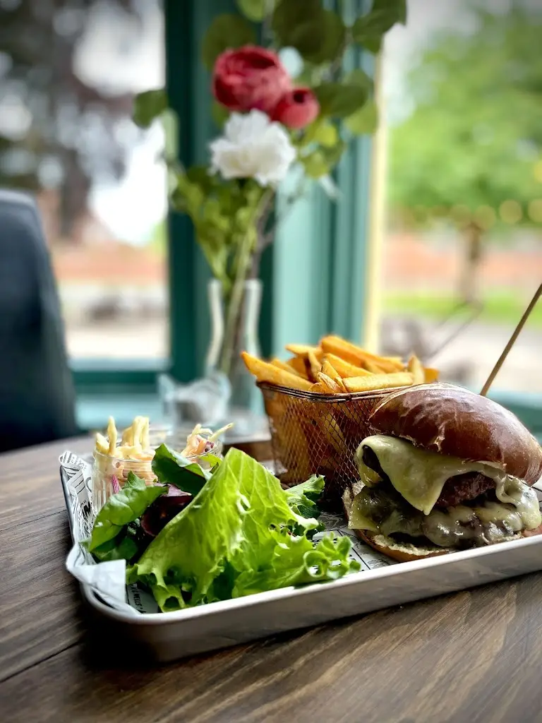 Copper Beech_Bilsthorpe_slider_image_3