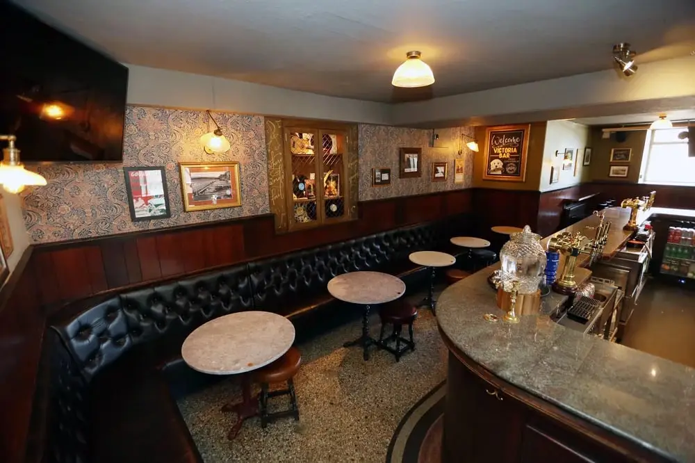 Victoria Bar_Gourock_slider_image_1