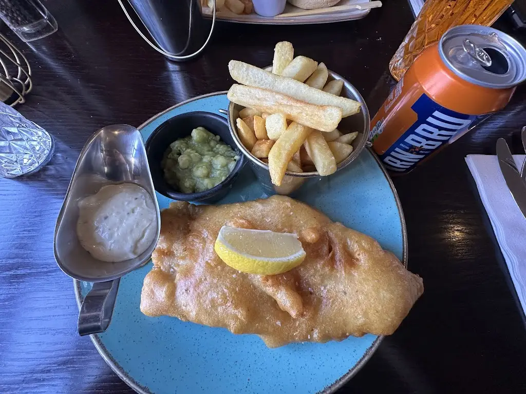 Cook's Bar & Kitchen_Grangemouth_slider_image_2