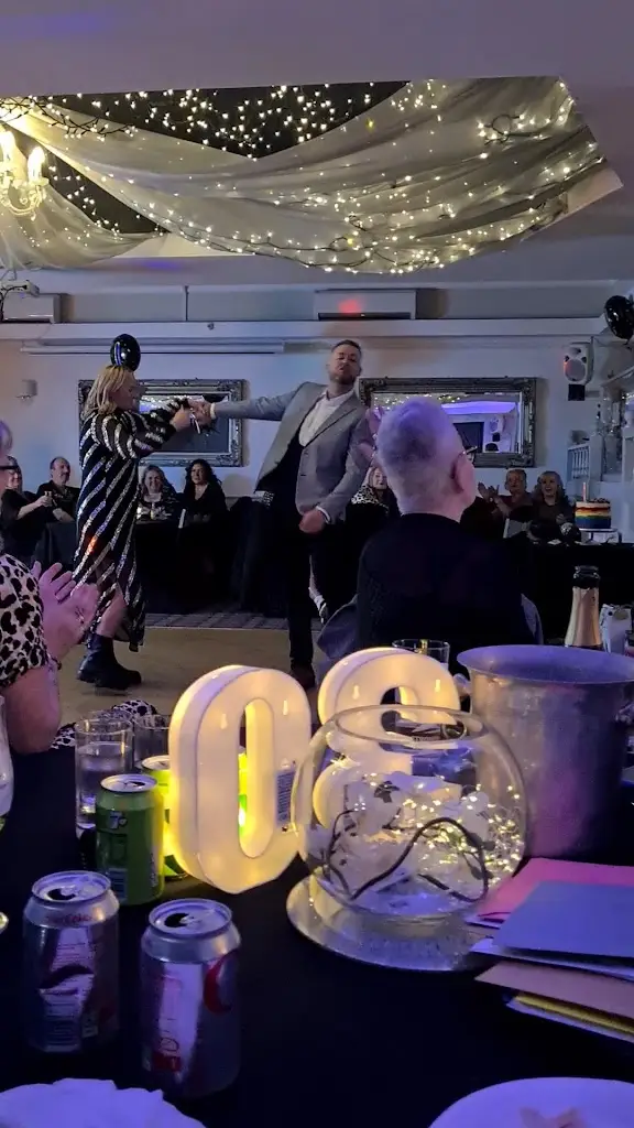 The Oxgang Kitchen | Bar | Rooms_Grangemouth_slider_image_2