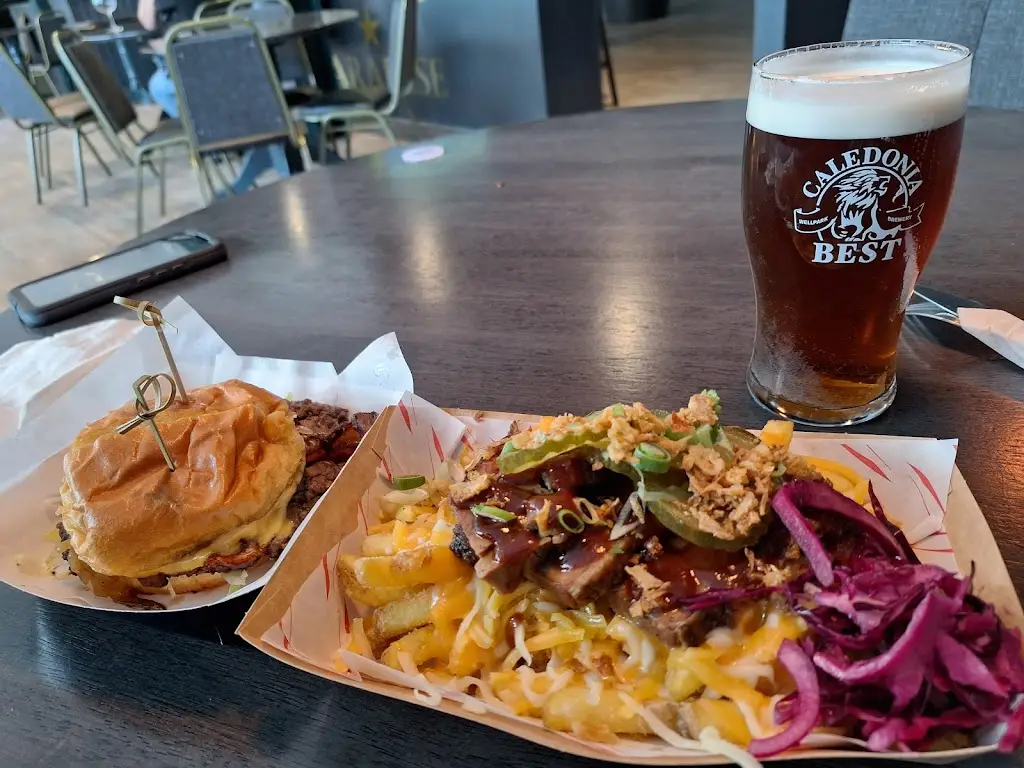 Cesar’s Paradise_Grangemouth_slider_image_3