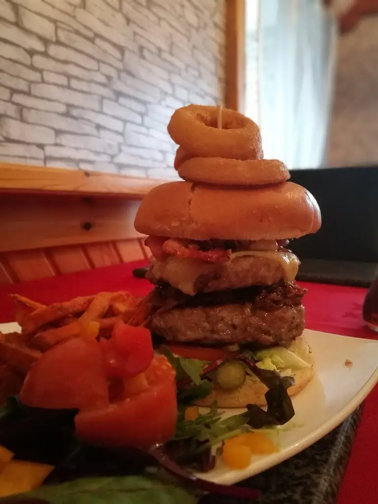 Emilie Charton_The Crazy Hog_Halkirk_review