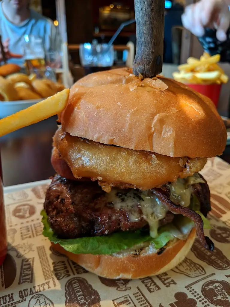 The Lion at Farnsfield_Bilsthorpe_slider_image_3