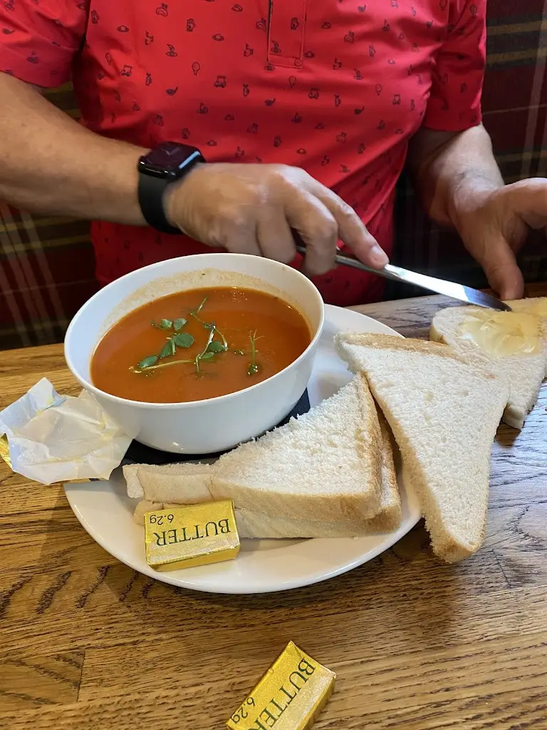 Meaghan Forrest_The Abbey Inn_Forres_review