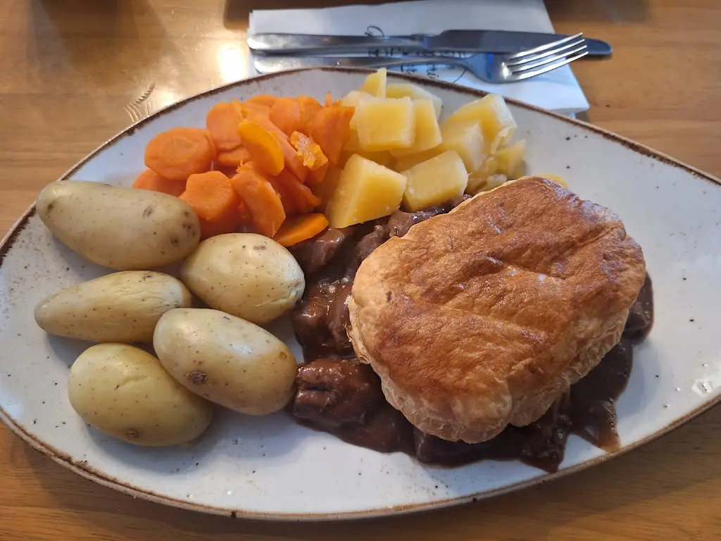 Iain Murphy_Electric Bar_Holytown_review