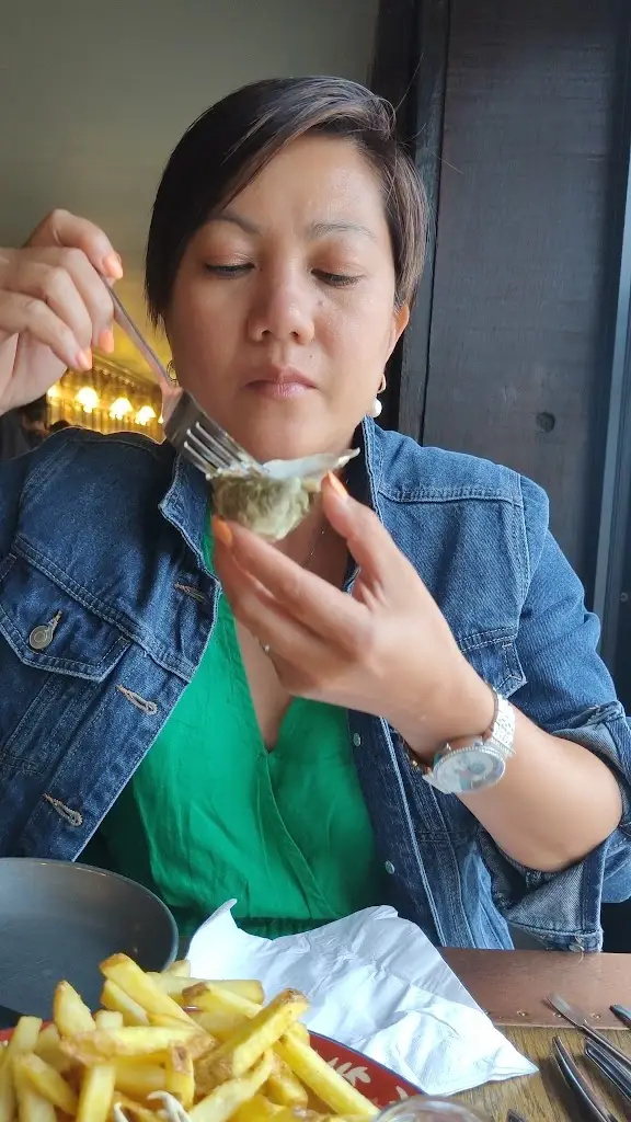 Bootleggers Bar & Grill_Hopeman_slider_image_2